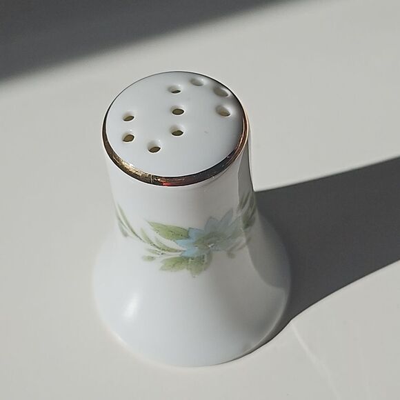 Floral White Reusable Salt and Pepper Shakers with Gold Trim - Picture 3 of 5